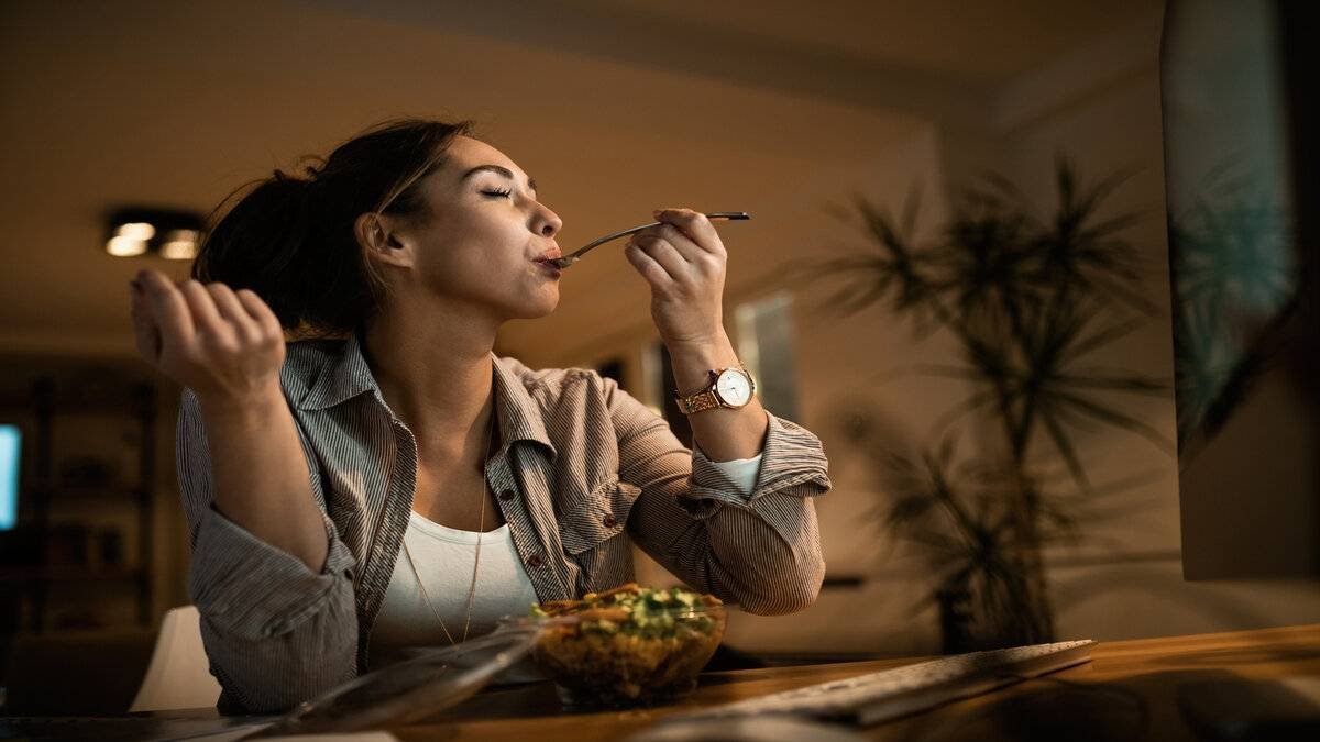 Öğle Yemeği ile Akşam Yemeği Arasındaki Zaman Aralığı