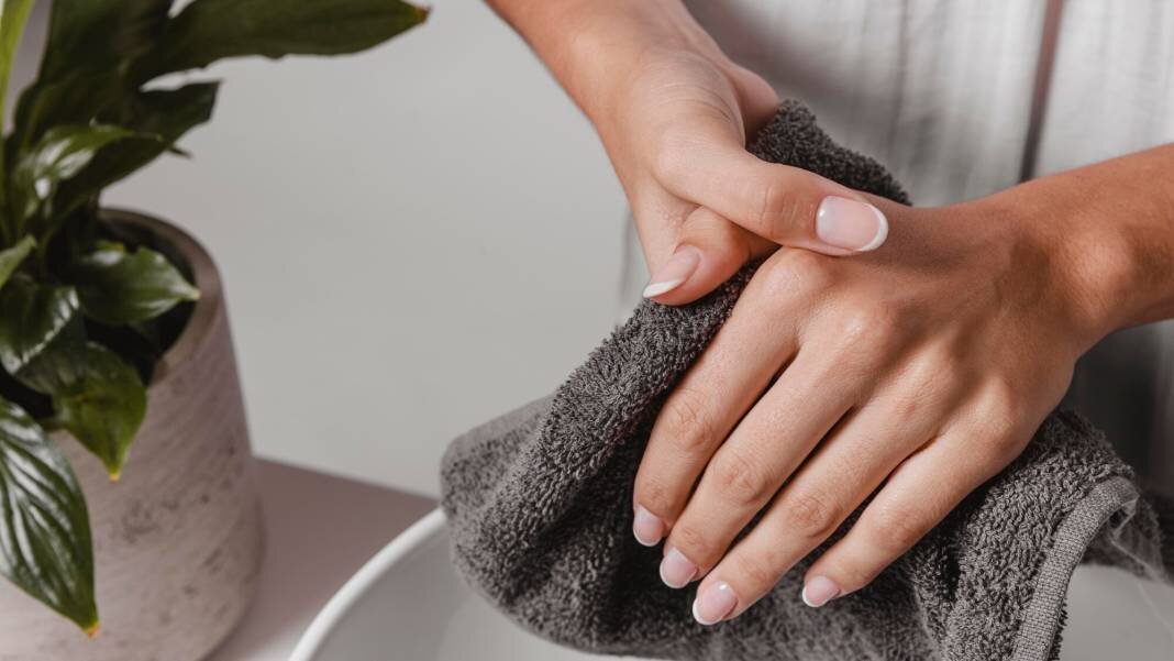 Ellerin Bakımı: Şekerle Peelingin Faydaları