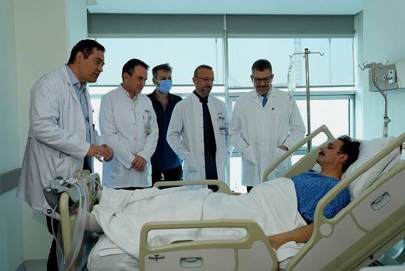 İnsan hayatını kökünden değiştiren bu gerçek, sağlık sisteminin ve organ bağışının gücünü gözler önüne seriyor. Ufuk Özkan’ın yaşadığı bu dönüşüm, milyonlara ilham kaynağı olurken, organ naklinin hayat kurtarma başarısını daha geniş kitlelere anlatıyor. Uzun yıllardır sağlık alanında mücadele eden herkes, bu hikayeden alınacak derslerle daha bilinçli ve umut dolu bir toplum inşa etmeye çalışıyor. 