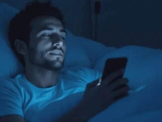 Gece Ekranı ve Mavi Işık Uyarısı - Kadın Girişim