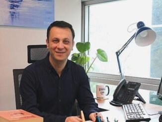 Günde En Az Üç Kez Sarılın - Kadın Girişim