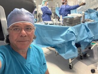 Dünyada Canlı Ameliyat: Türk Doktor - Kadın Girişim