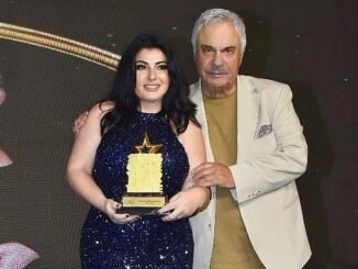 Halil Ergün, Ebru Torun’a Ödül Verdi - Kadın Girişim