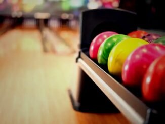 Pera Müzesi’nde Renkli ve Çarpıcı Frank Bowling Sergisi Açıldı - Kadın Girişim